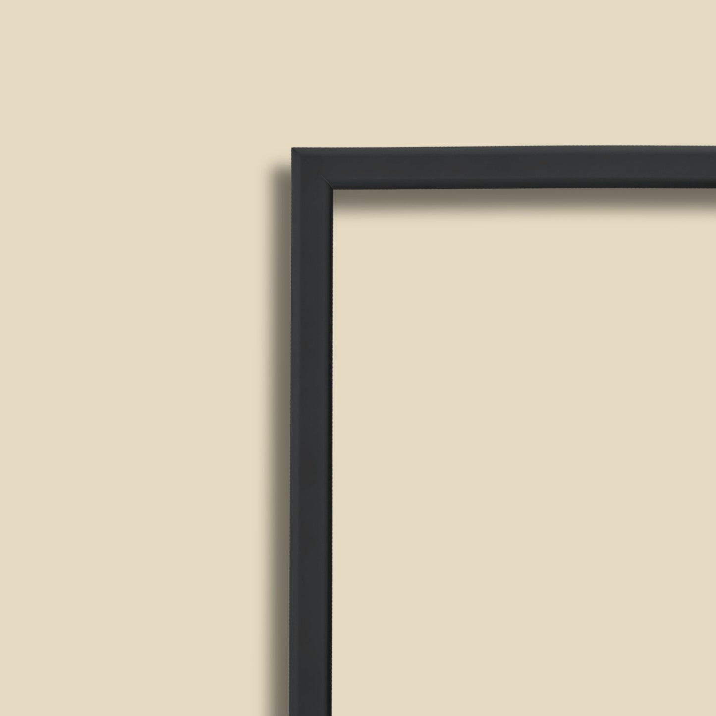 Crni ram – Pobednik, uramljena slika 42x52 cm