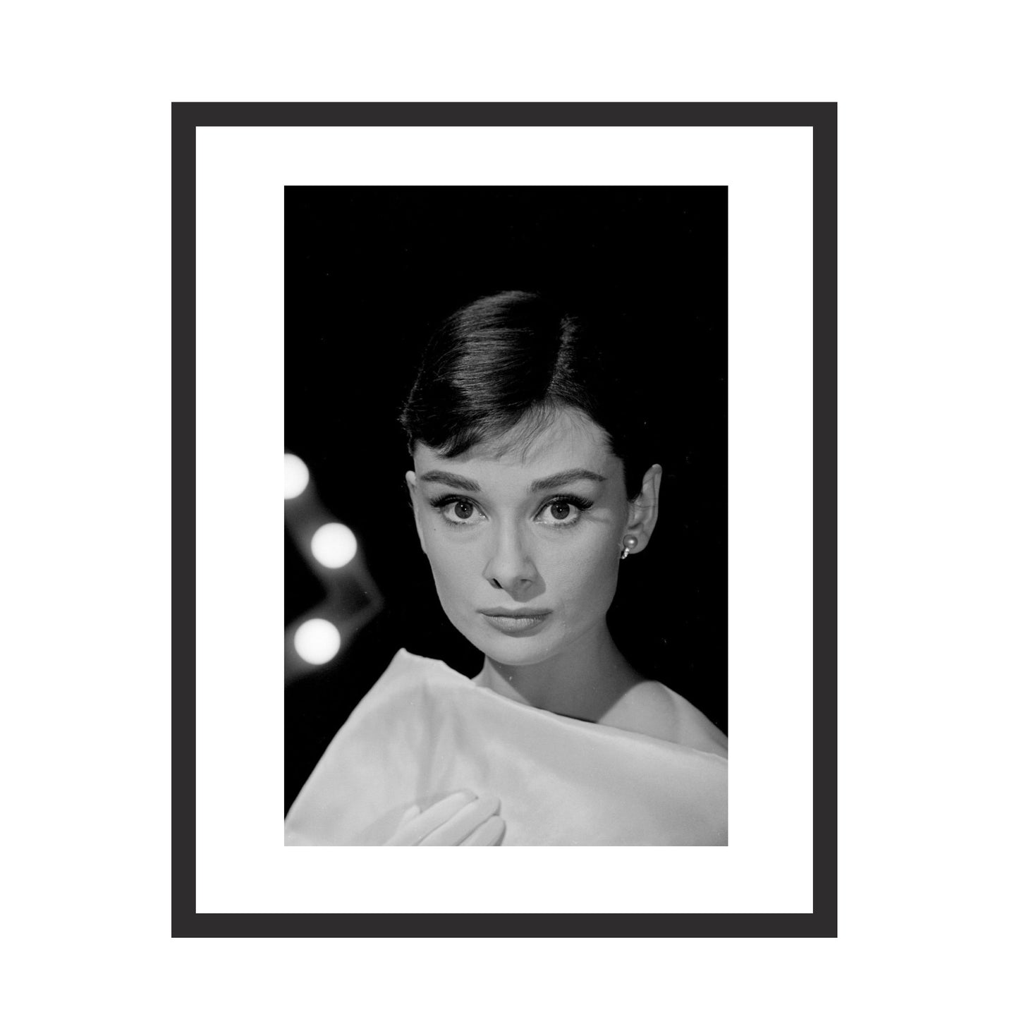 Audrey Hepburn (1956) - Framed Art - Multiframe