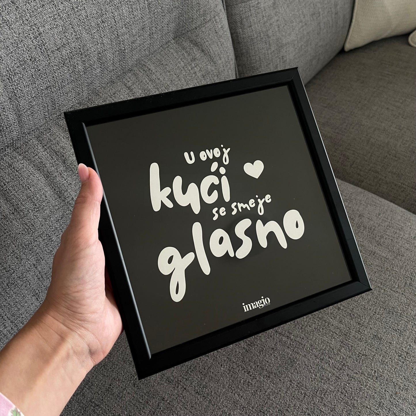 Minijatura Black Edition - U ovoj kući se smeje glasno