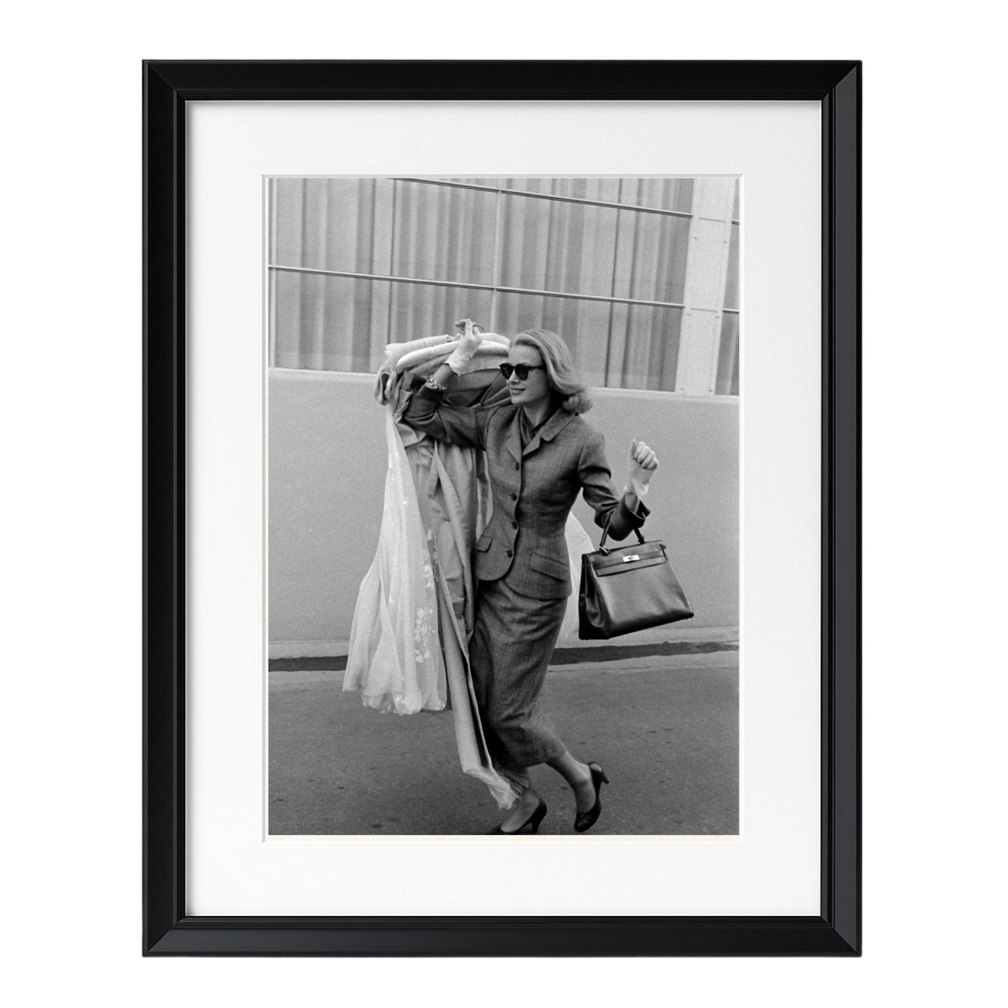 Grace Kelly: The Final Curtain - Framed Art - Multiframe