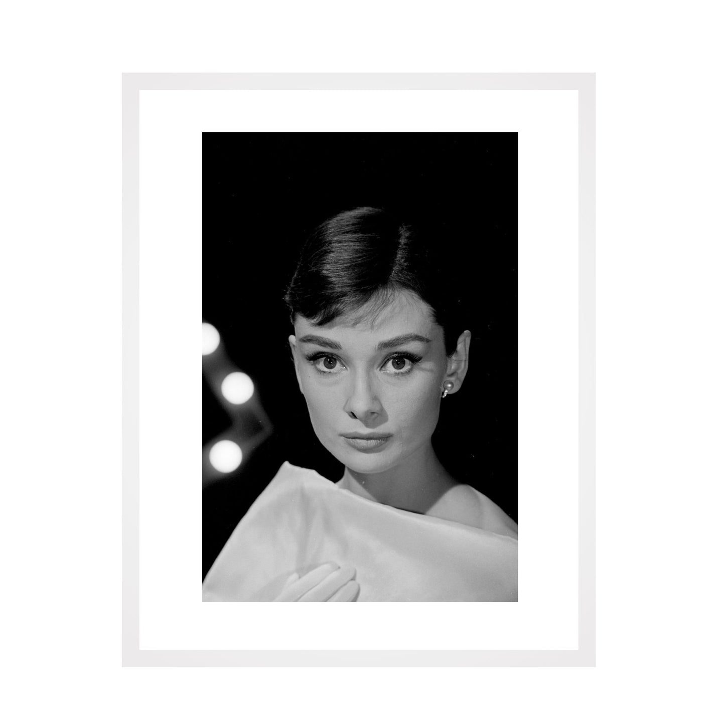 Audrey Hepburn (1956) - Framed Art - Multiframe