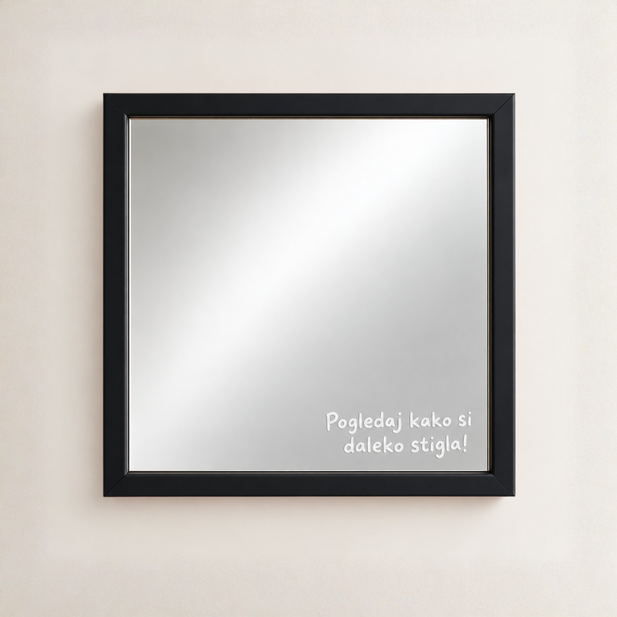 Miniature Mirror - Pogledaj kako si daleko stigla!